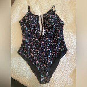 Cupshe black floral one piece swimsuit